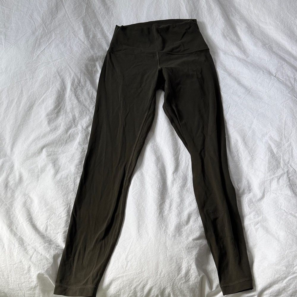 lululemon athletica army green crop Leggings